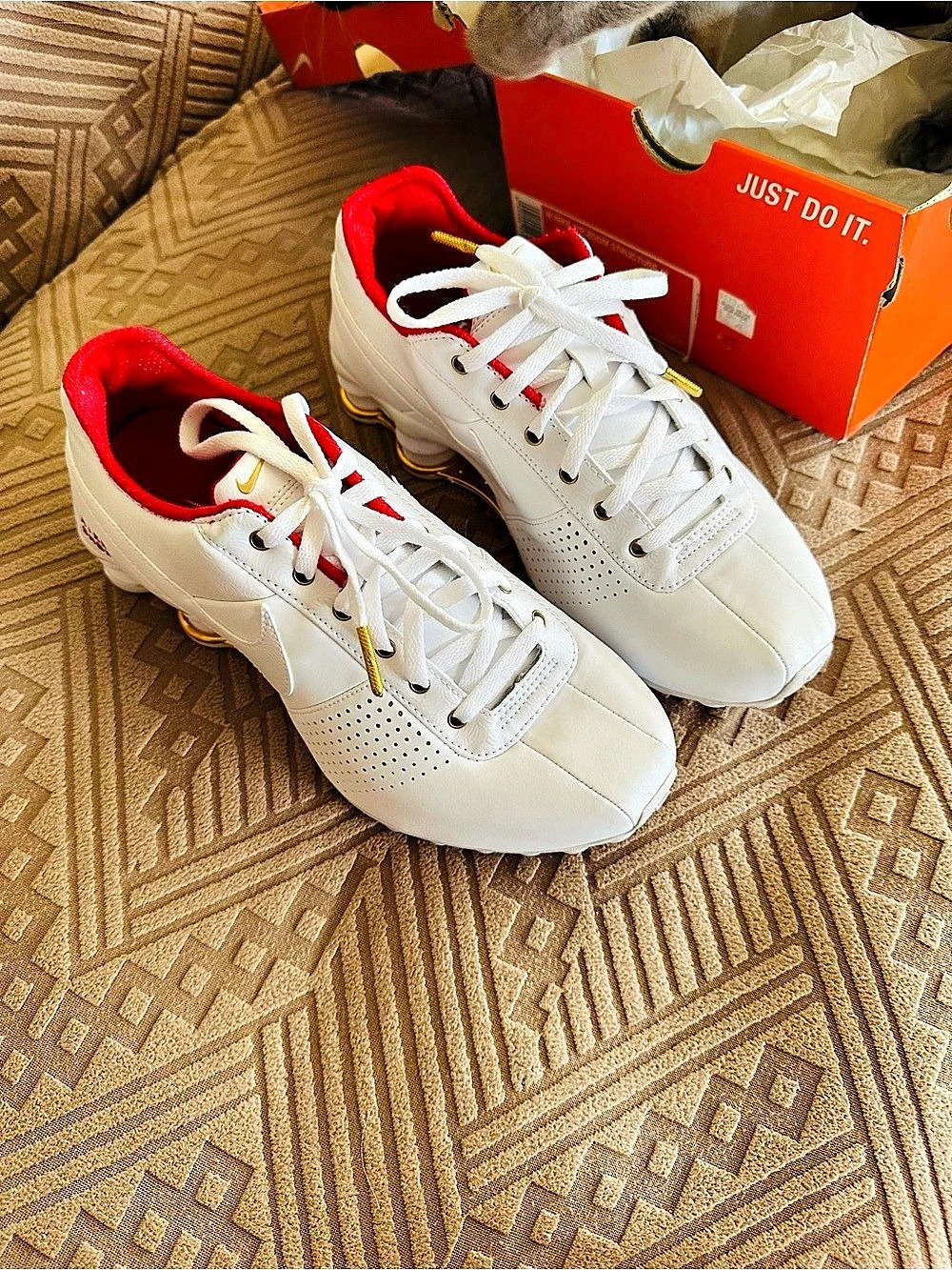Nike Shox Z White Metallic Gold (Women's) Z White Metallic Gold Sneakers